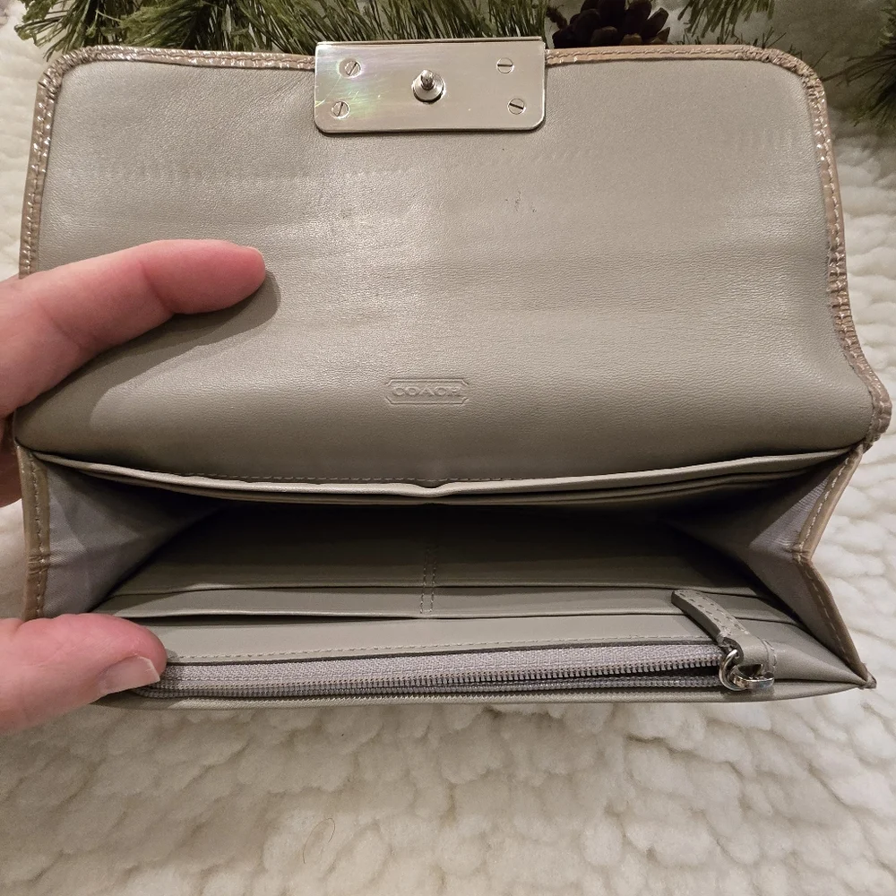 Vintage Coach Patent Leather Wallet